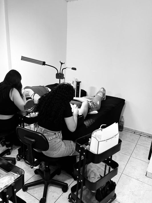 ANTICIPO CURSO EXTENSIONES DE PESTAÑAS
